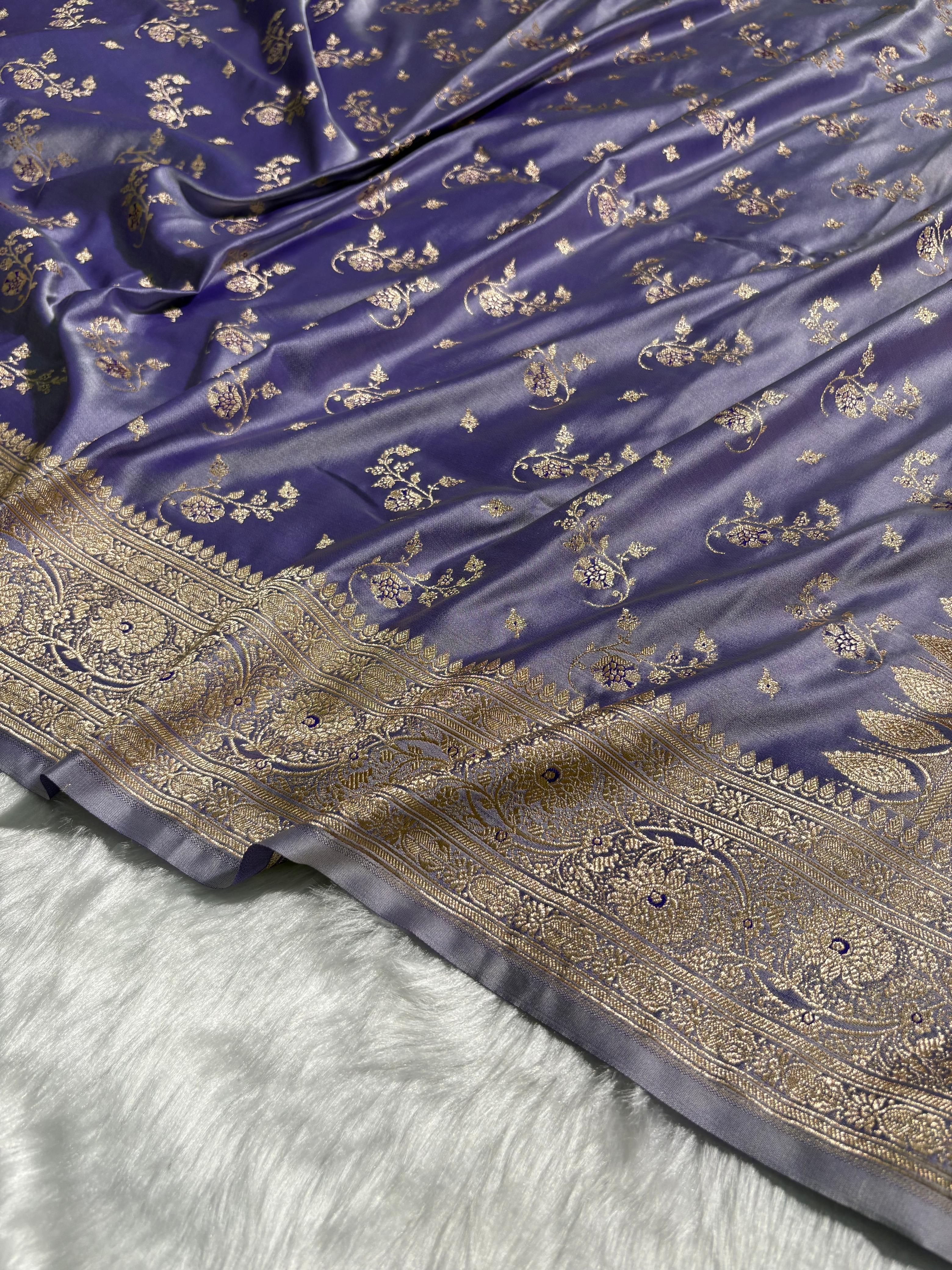 Dusty Lavender Unique Floral Pattern Mashru Silk Saree
