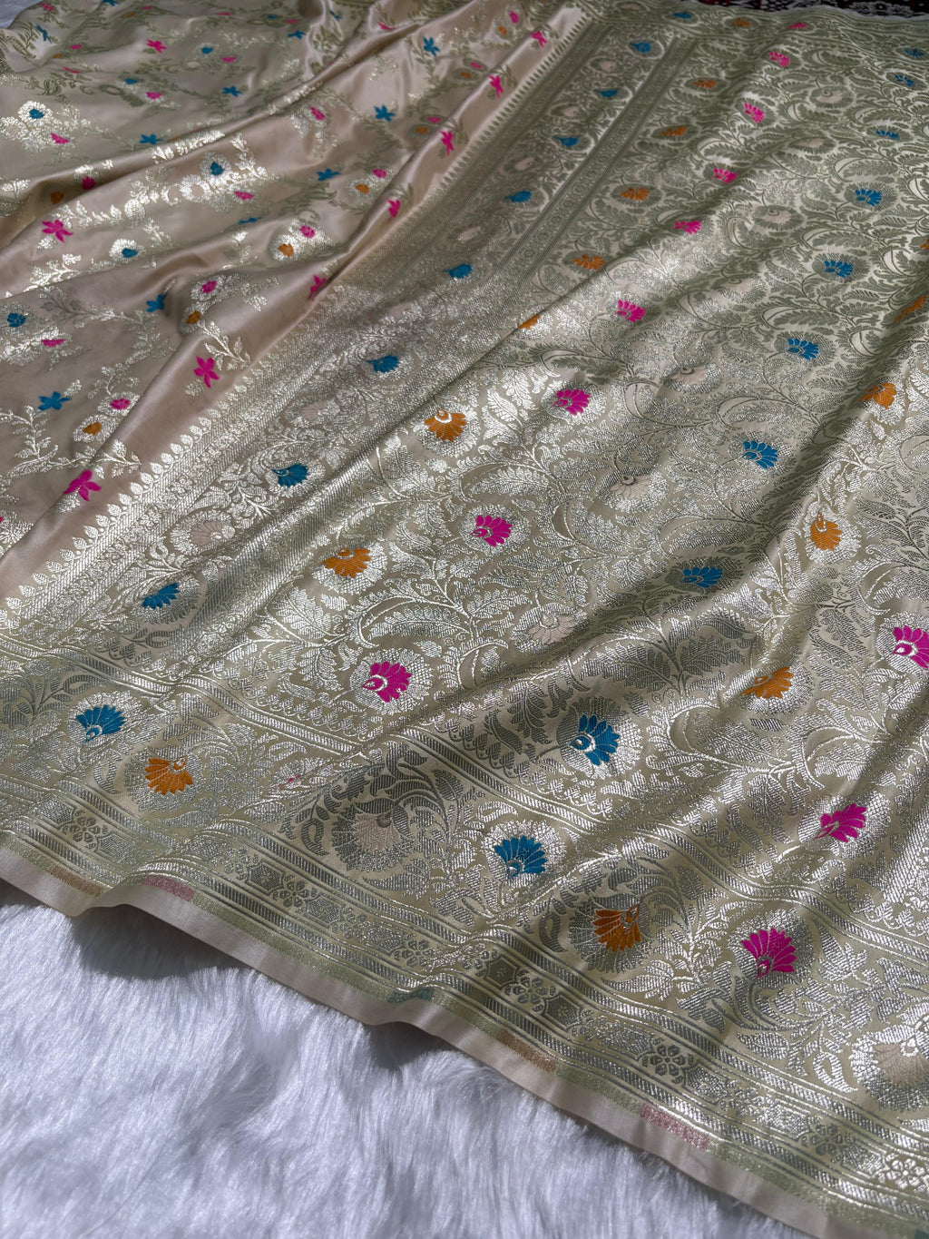 Tusser Shades Banarasi Mashru Minakari Silk Saree