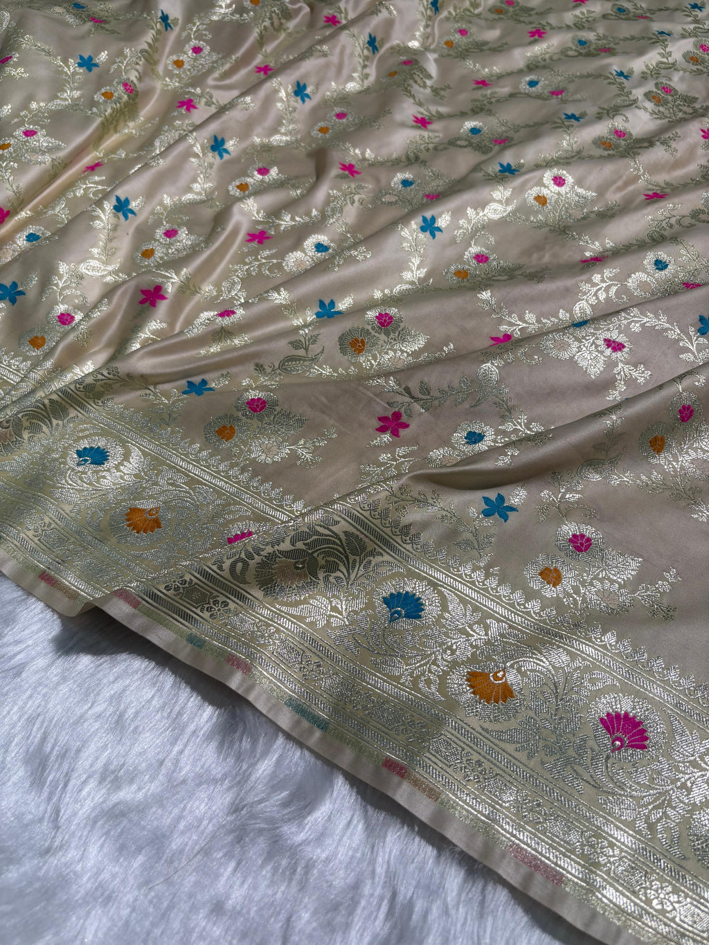Tusser Shades Banarasi Mashru Minakari Silk Saree