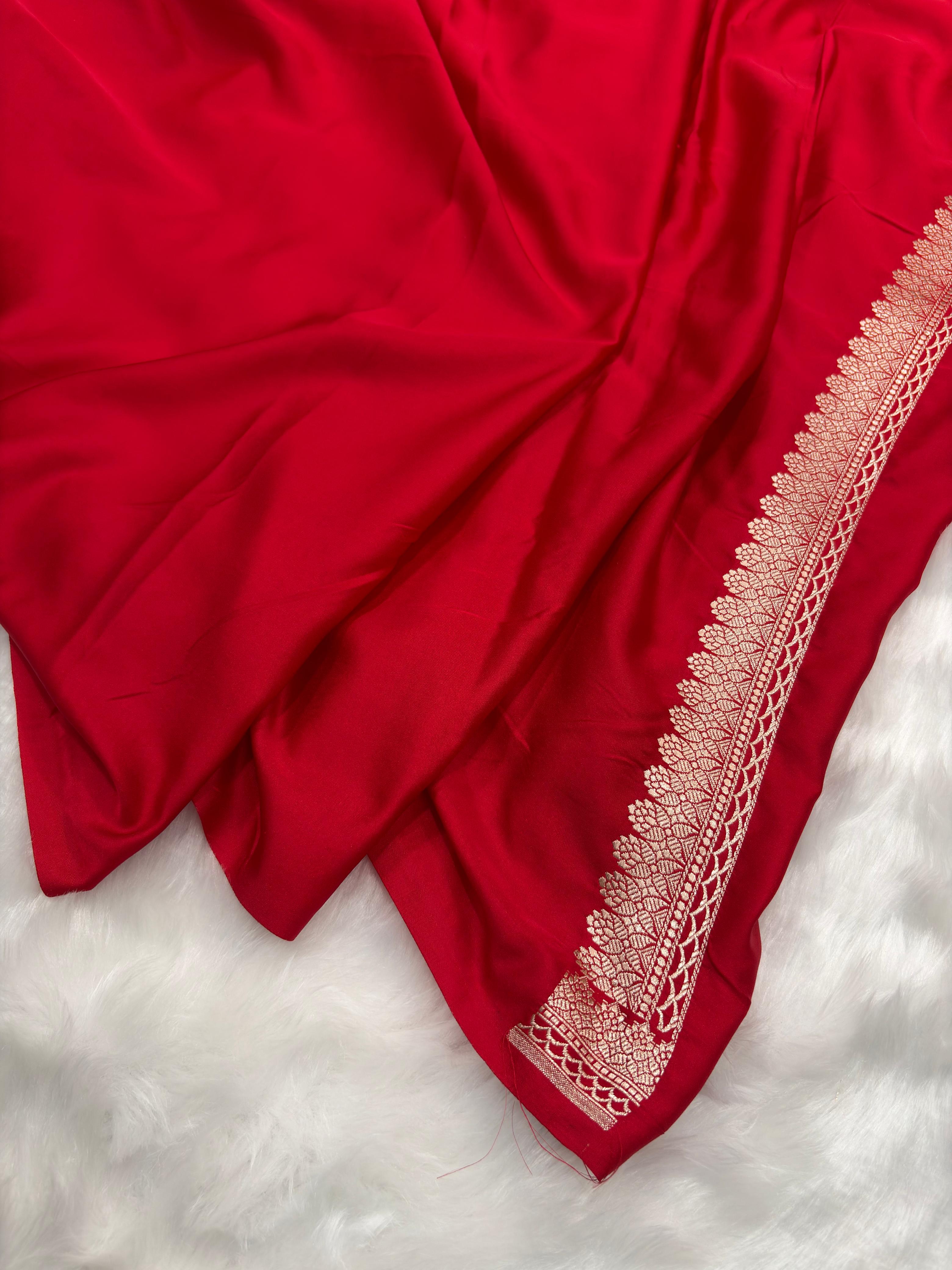 Red Shades Banarasi Floral Boota Pattern Mashru Silk Saree