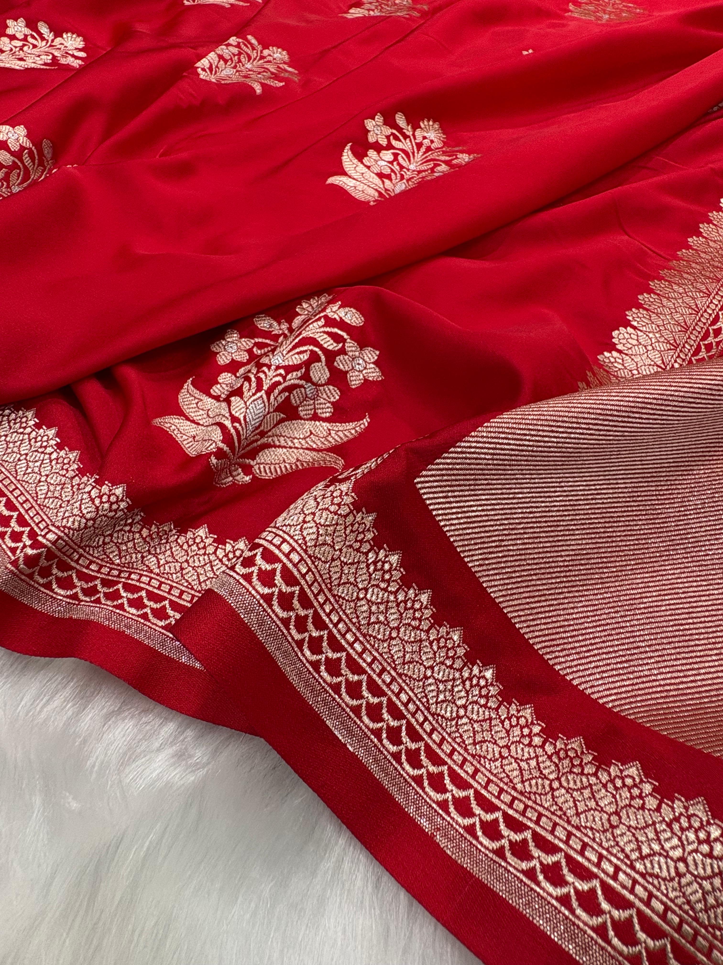 Red Shades Banarasi Floral Boota Pattern Mashru Silk Saree