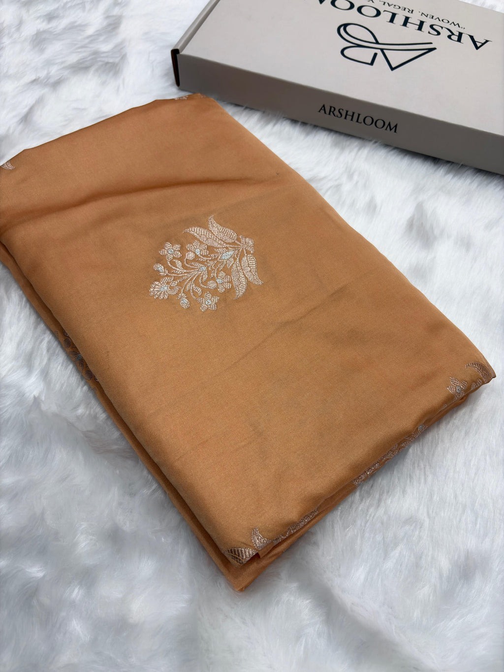 Tusser Shades Banarasi Floral Boota Pattern Mashru Silk Saree
