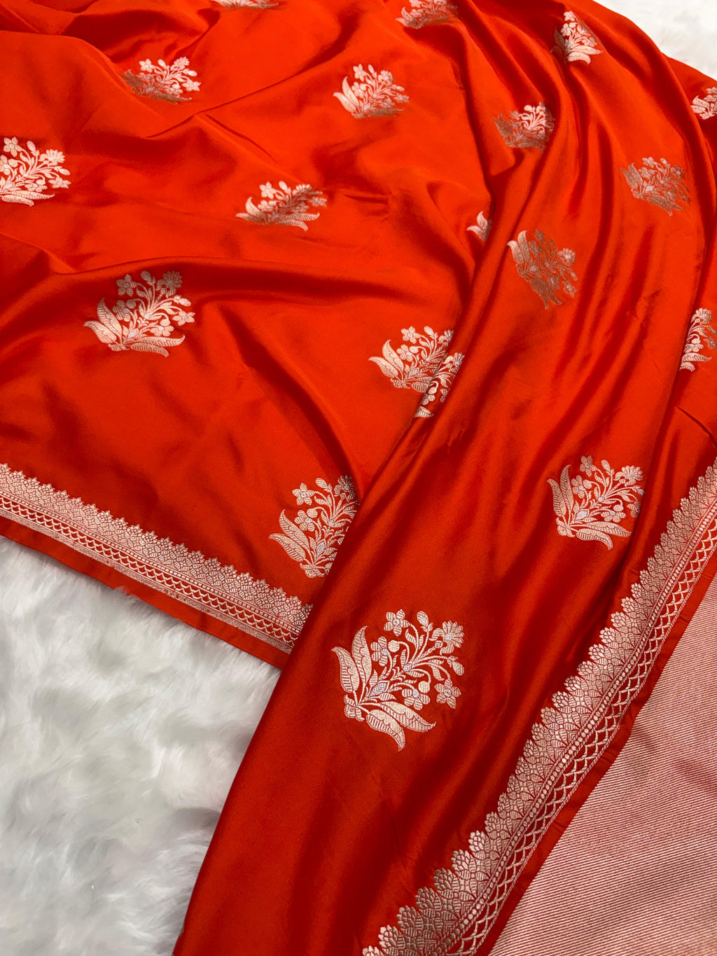 Orange Shades Banarasi Floral Boota Pattern Mashru Silk Saree