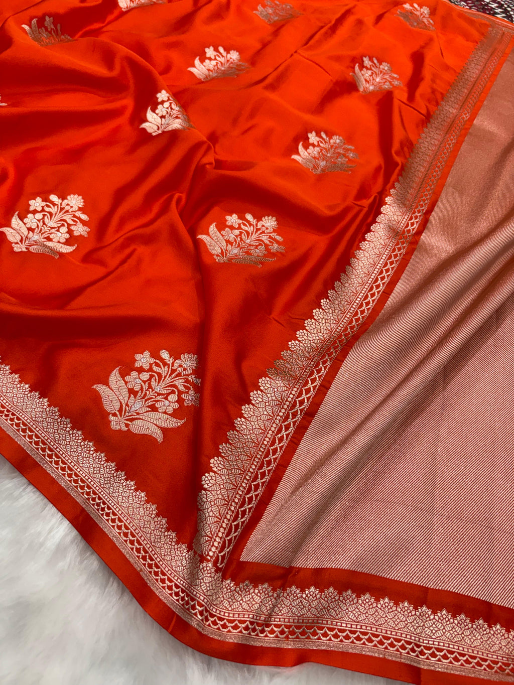 Orange Shades Banarasi Floral Boota Pattern Mashru Silk Saree