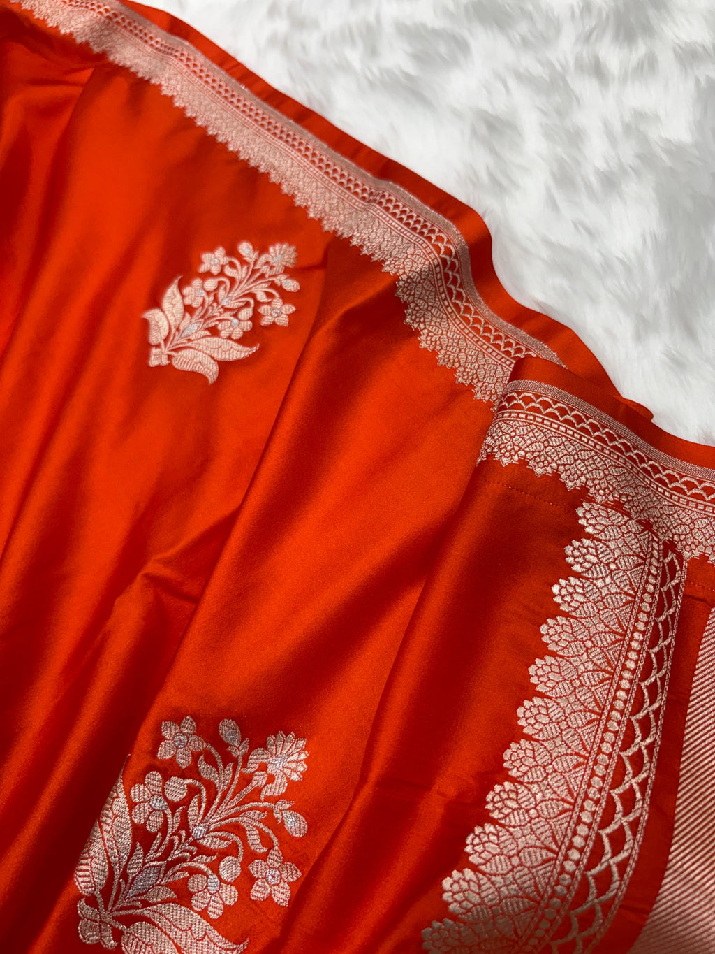 Orange Shades Banarasi Floral Boota Pattern Mashru Silk Saree