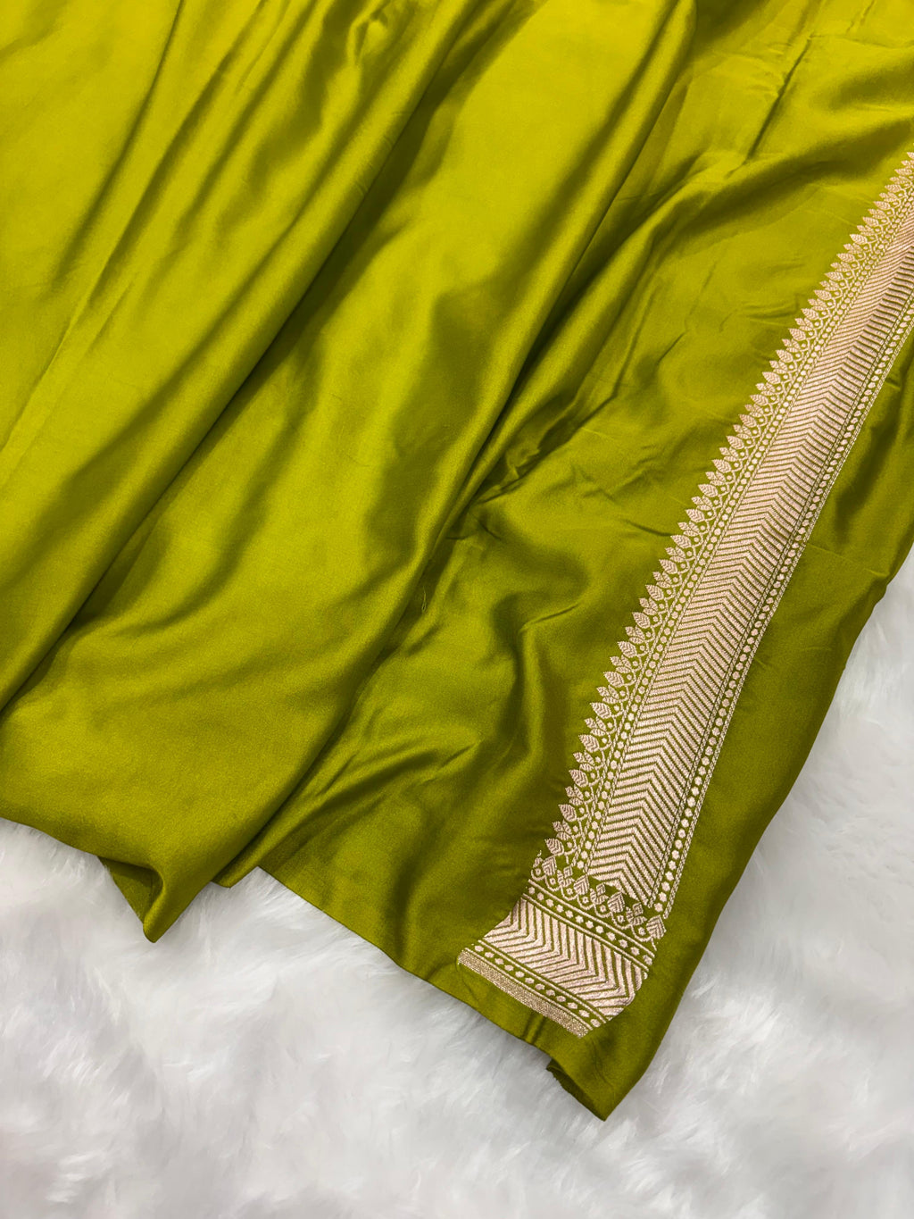 Pista Shades Floral Boota Mashru Silk Saree