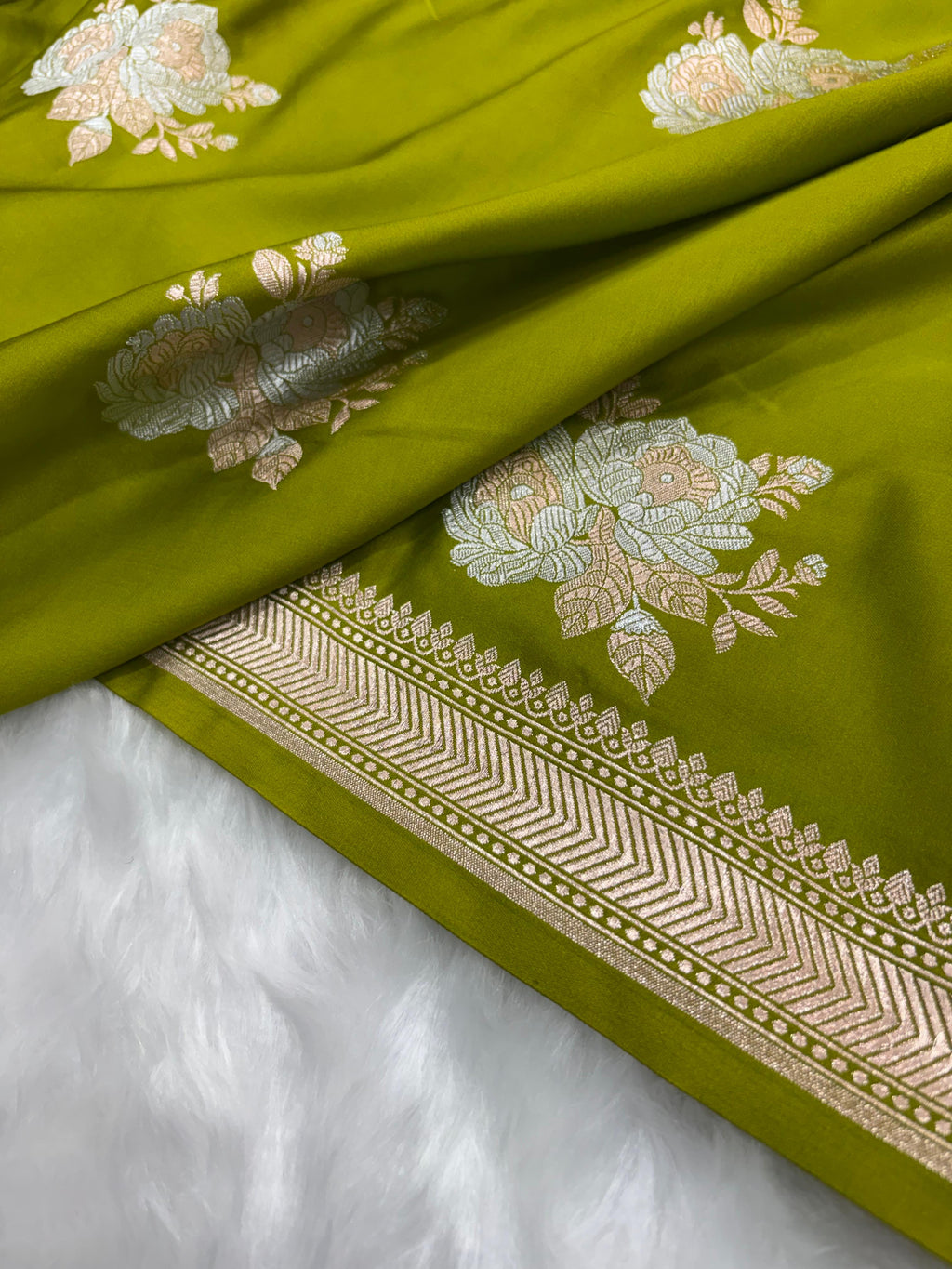 Pista Shades Floral Boota Mashru Silk Saree