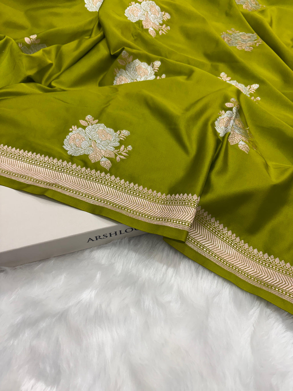 Pista Shades Floral Boota Mashru Silk Saree