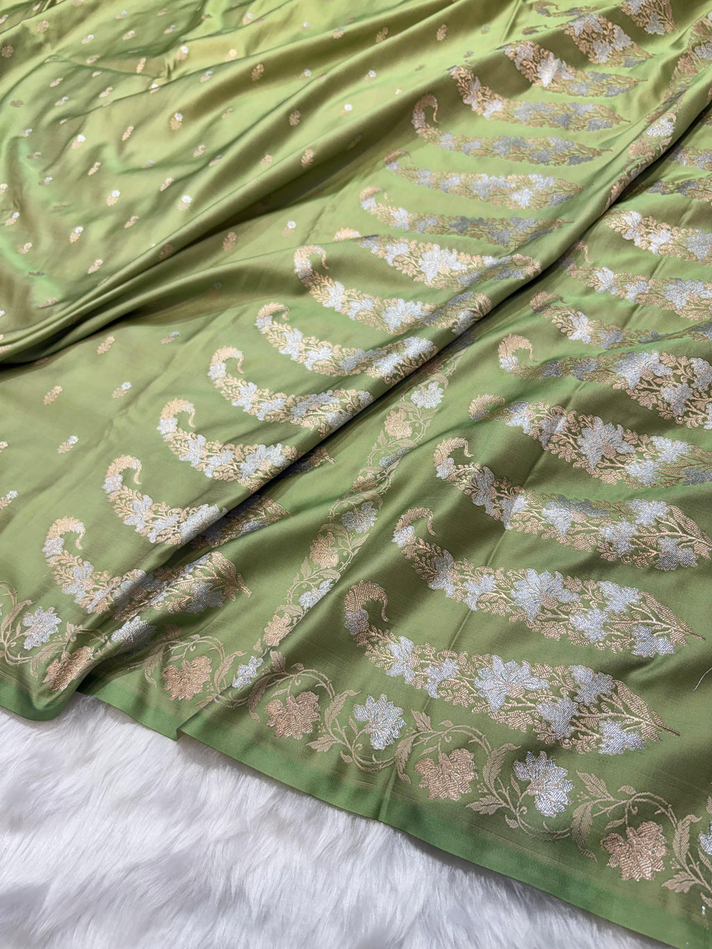Banarasi Pista Green Satin Mashru Silk Saree