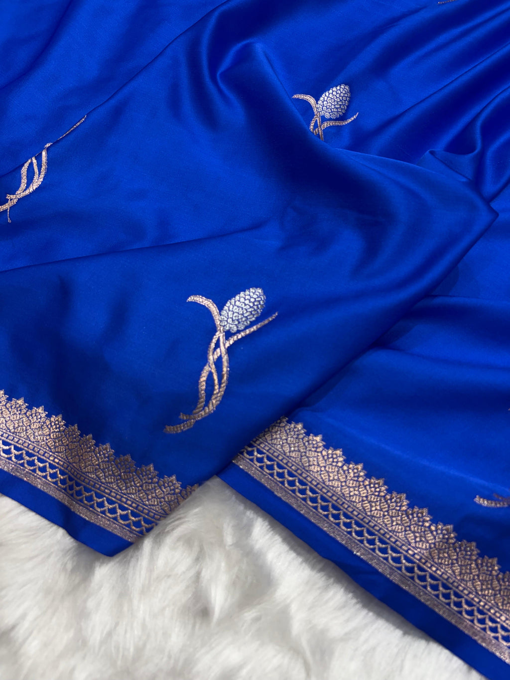 Royal Blue Shades Mashru Motifs Silk Saree