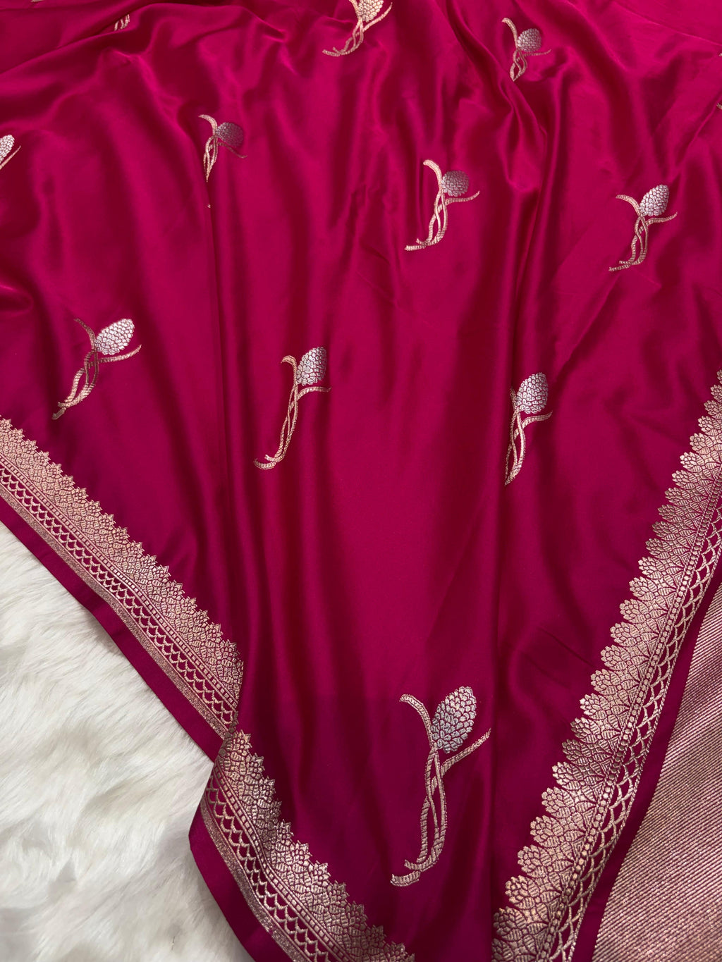 Rani Shades Mashru Motifs Silk Saree