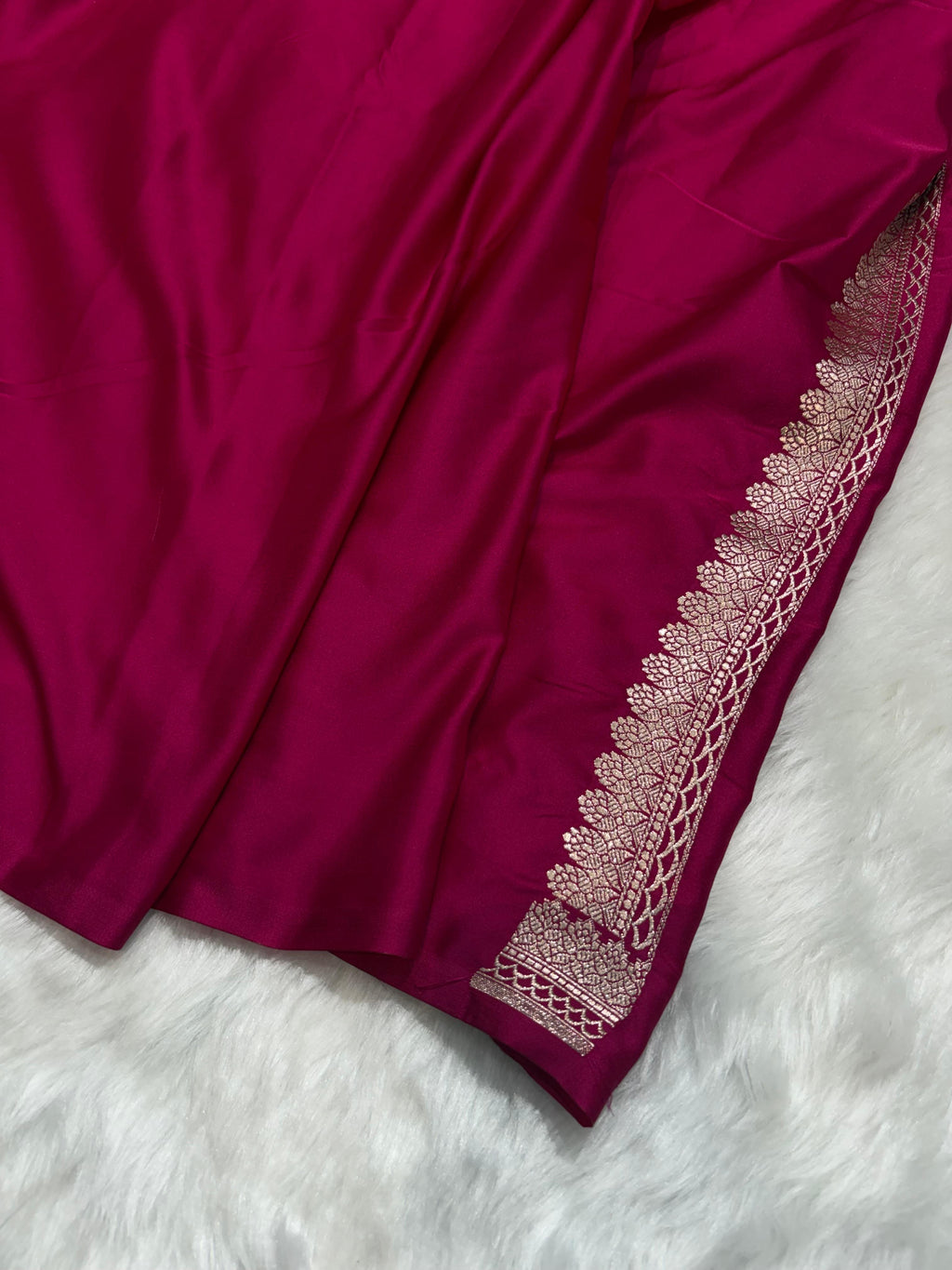 Rani Shades Mashru Motifs Silk Saree