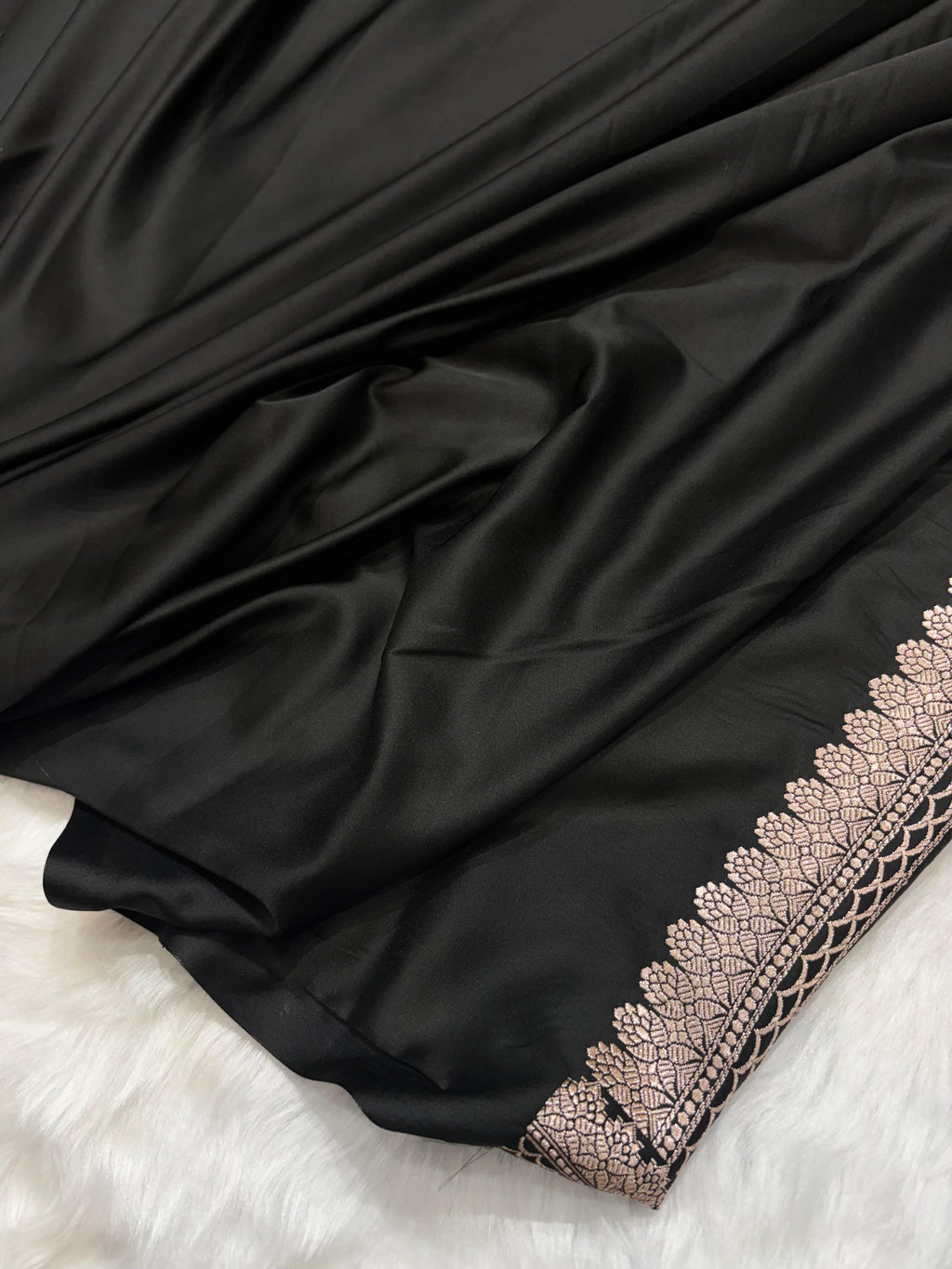 Black Shades Mashru Motifs Silk Saree