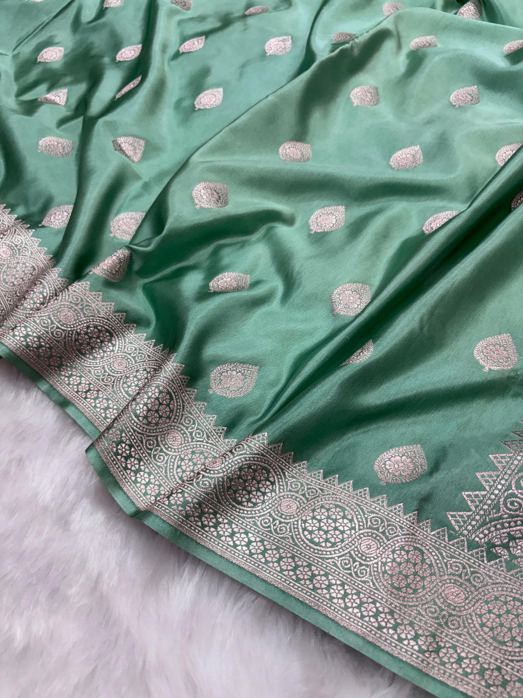 Banarasi Sea-green Mashru Boota Silk Saree