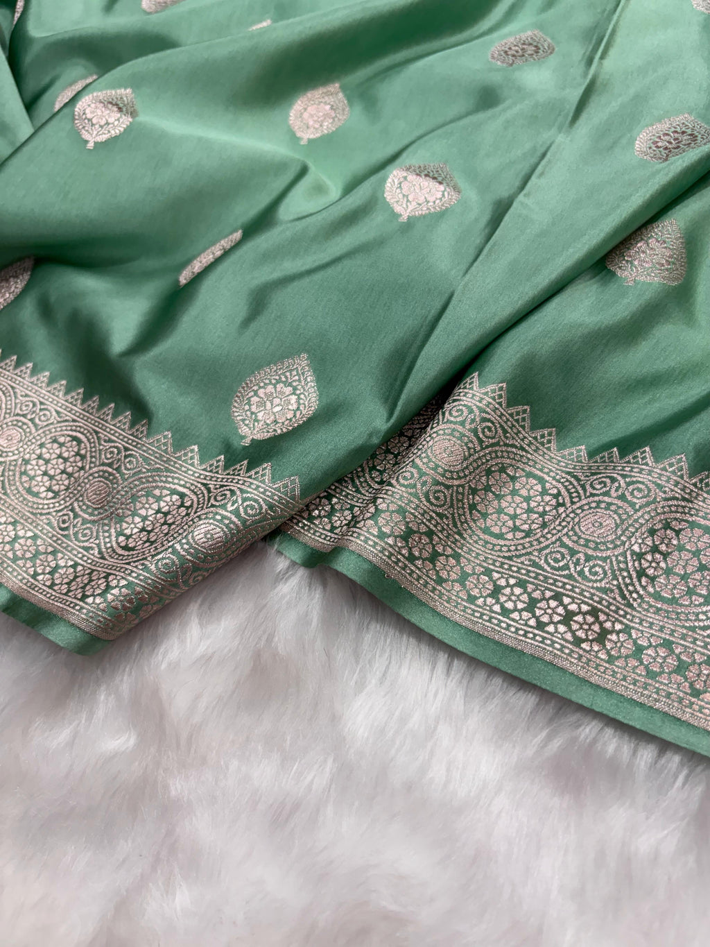 Banarasi Sea-green Mashru Boota Silk Saree