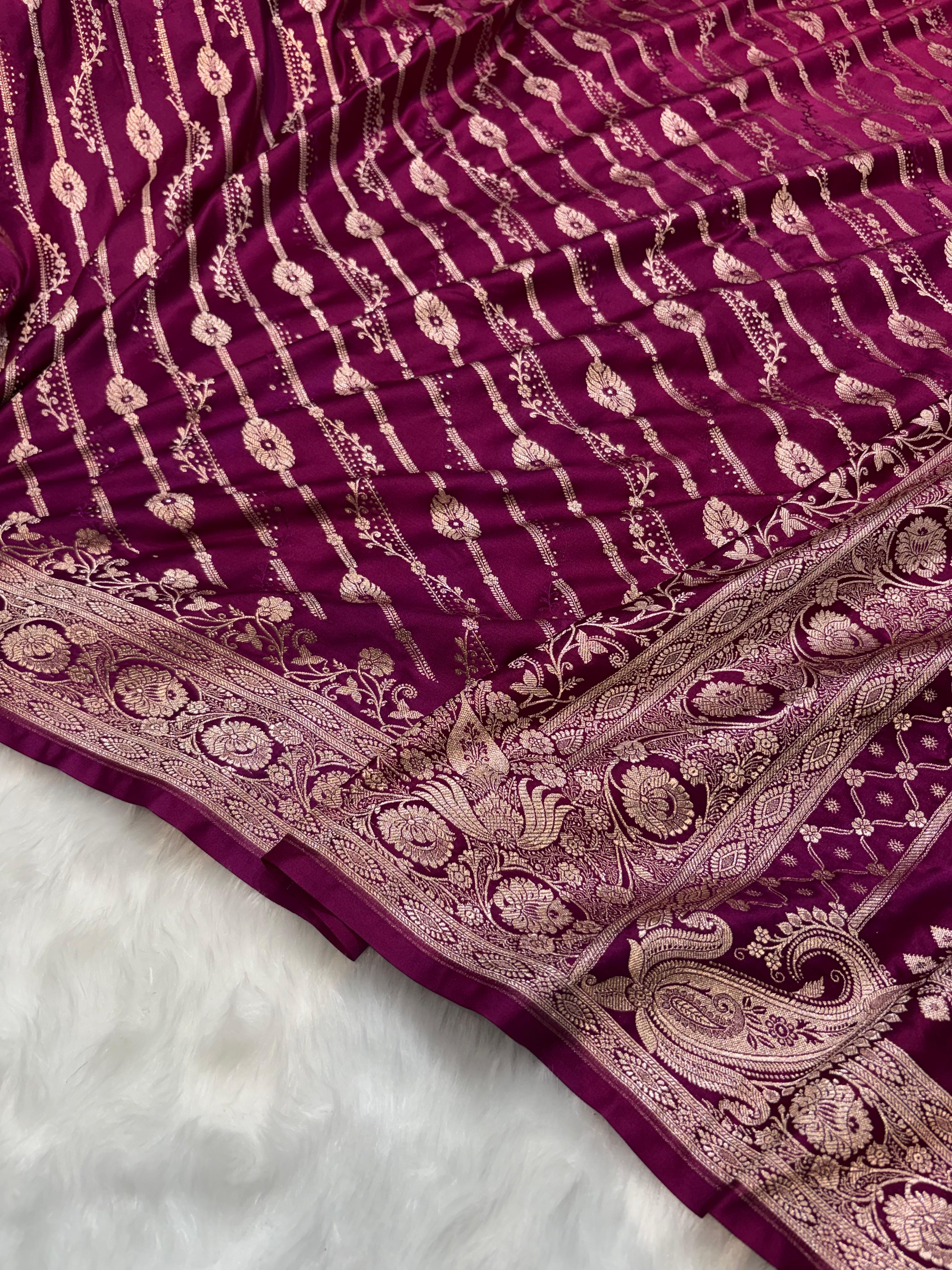Magenta Shades Floral Jaal with Vertical Stripe Motifs Pattern Mashru Silk Saree