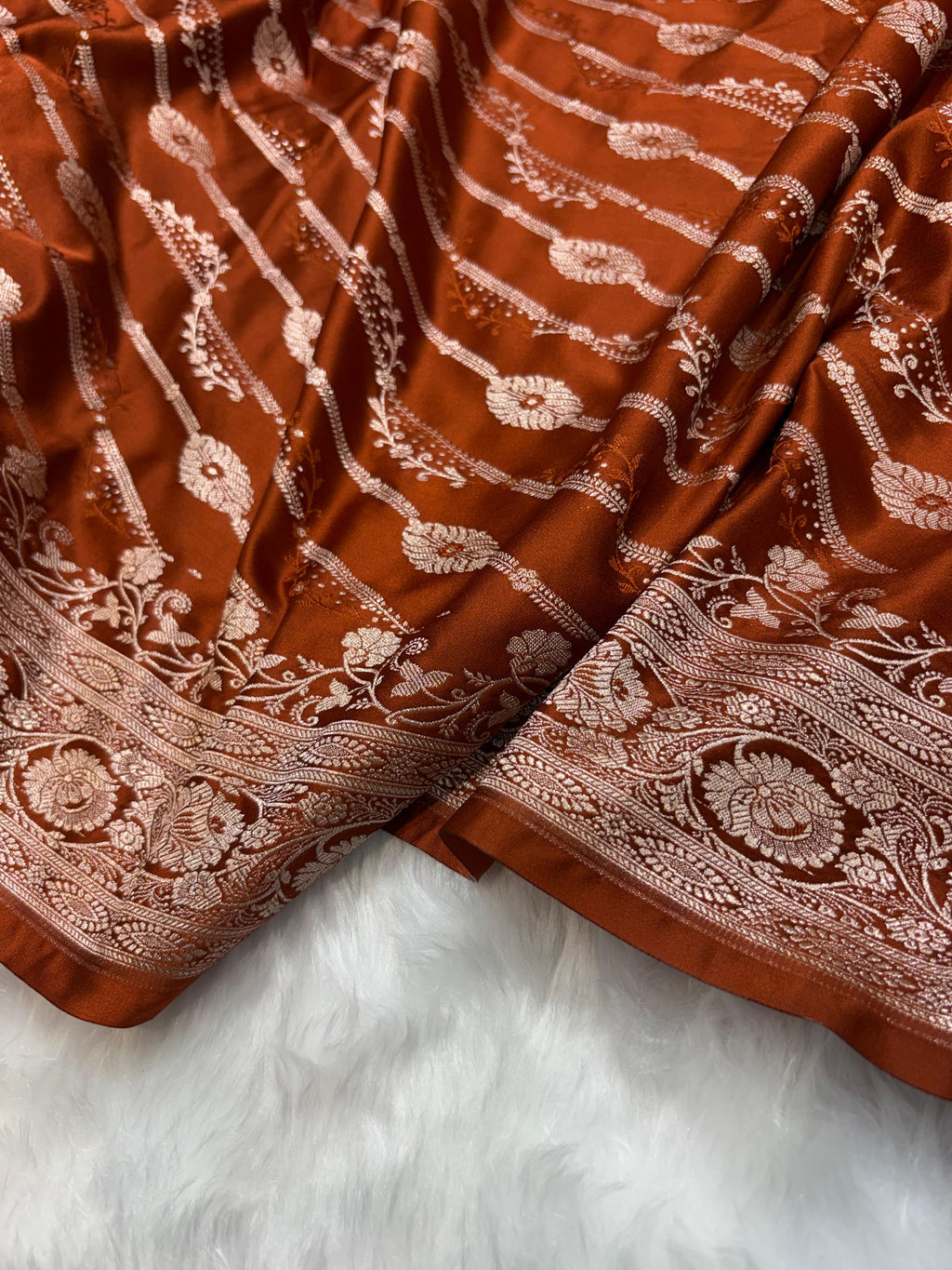 Burnt Copper Shades Floral Jaal with Vertical Stripe Motifs Pattern Mashru Silk Saree