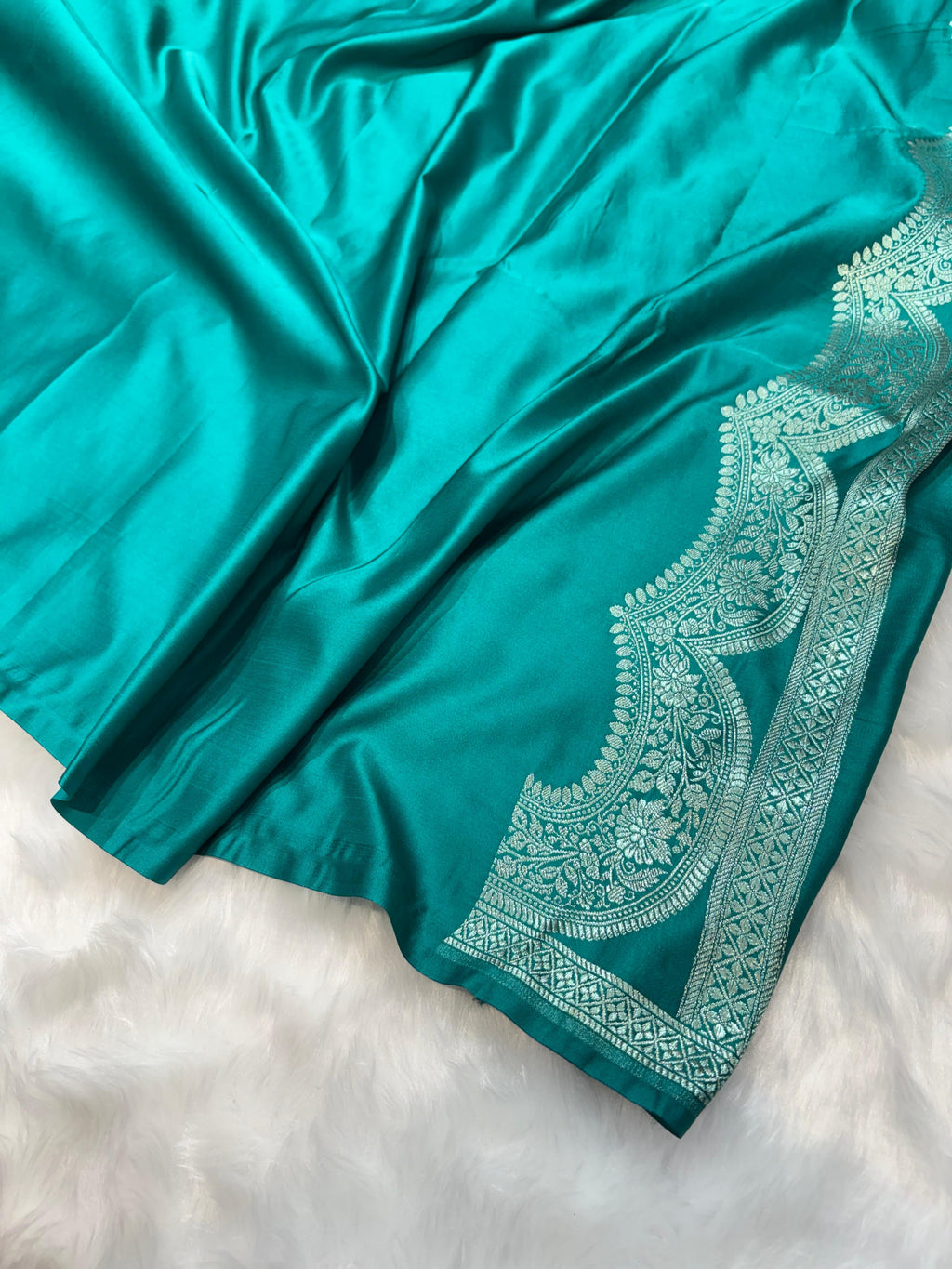 Banarasi Scallop Mashru Silk Dot Booti in Emerald Teal Shades