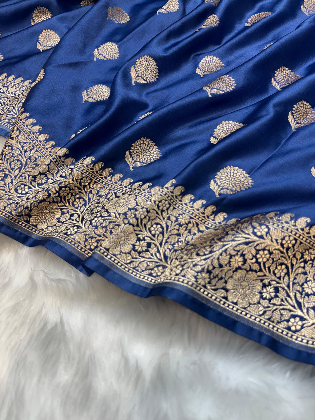 Saphhire Blue Shades Banarasi Floral Boota Mashru Silk Saree