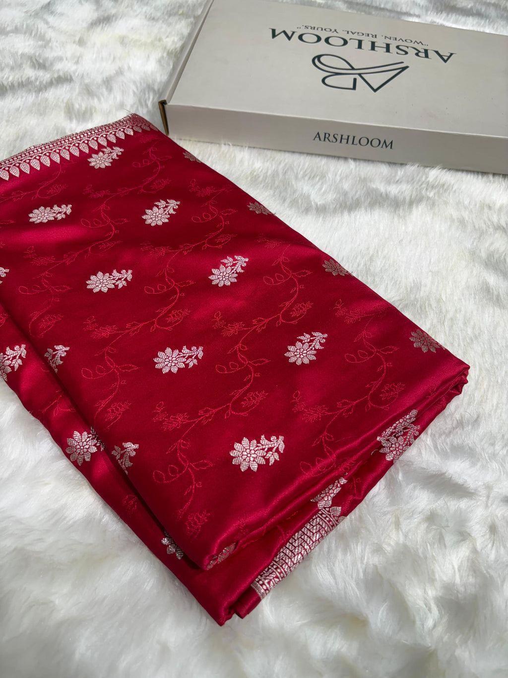 Banarasi Red Shades Tanchoi With Booti Mashru Silk Saree