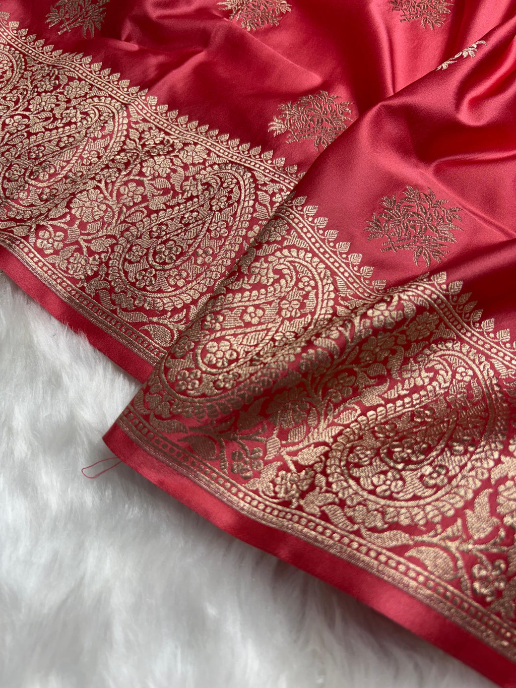 Banarasi Blush Coral Premium Motifs Floral Mashru Silk Saree