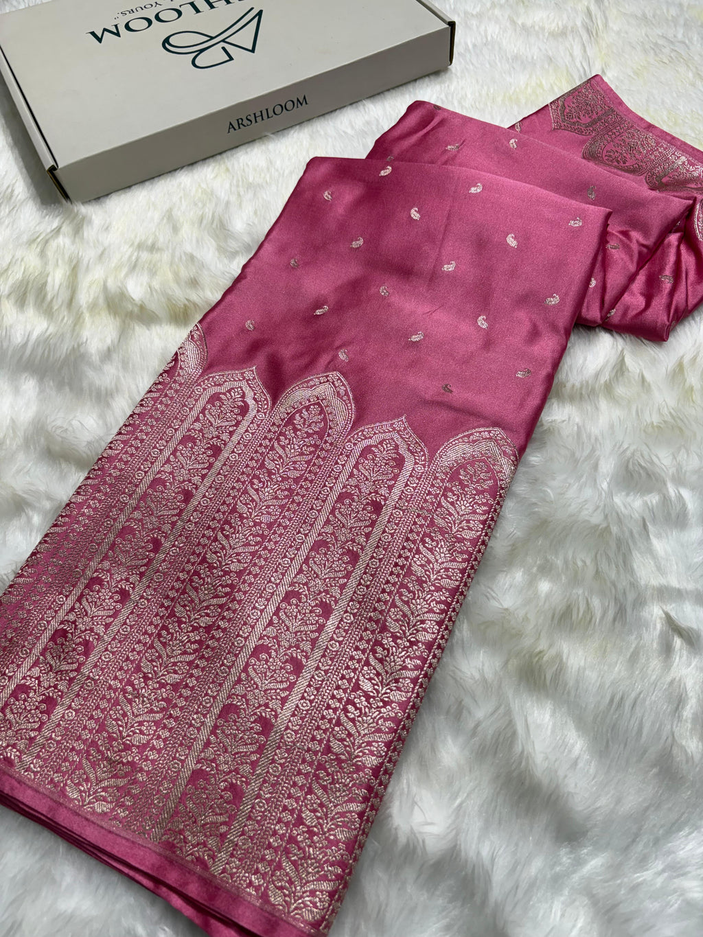 Premium BlushPink Shade Skirt border Mashru Silk Saree