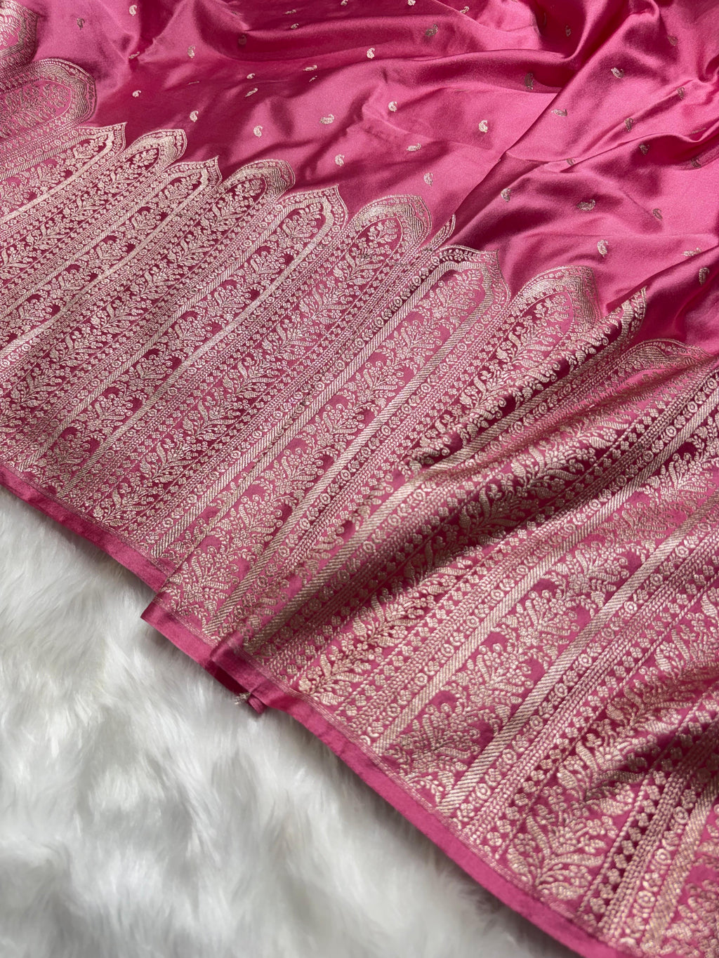 Premium BlushPink Shade Skirt border Mashru Silk Saree