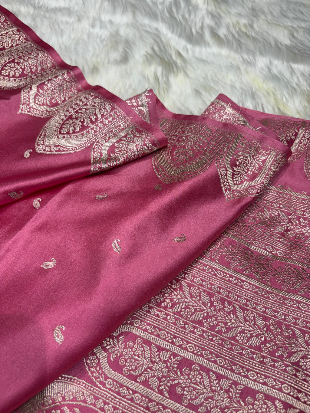 Premium BlushPink Shade Skirt border Mashru Silk Saree