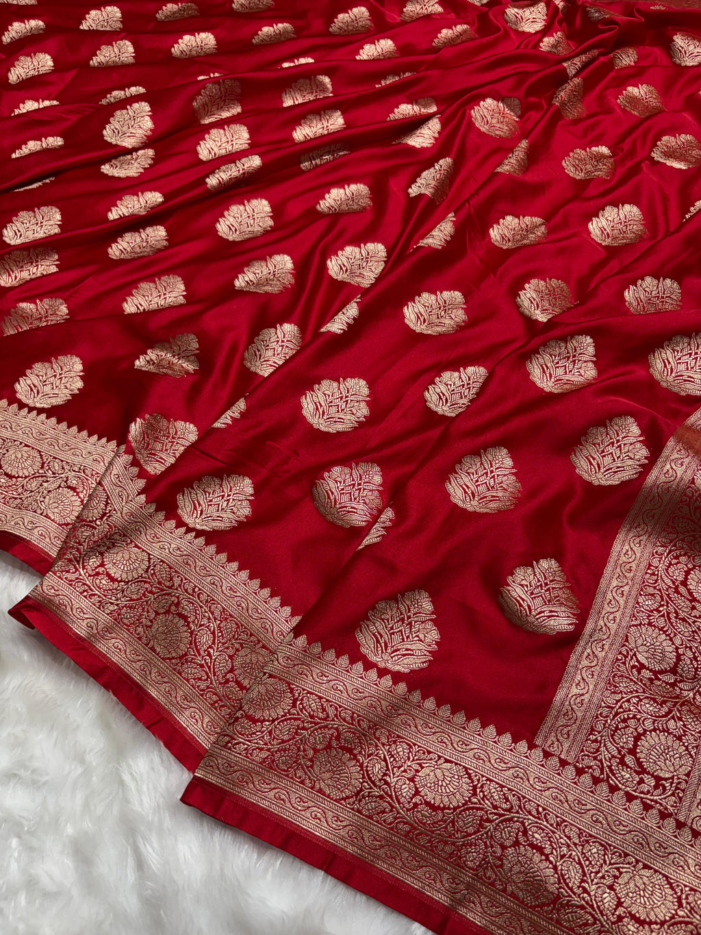 Banarasi Boota Red Shades Mashru Silk Saree
