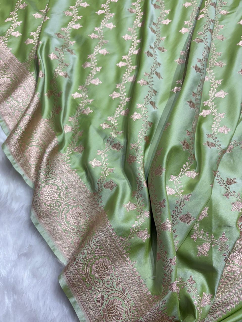 Olive Green Shades Cross Jaal Mashru Silk Saree
