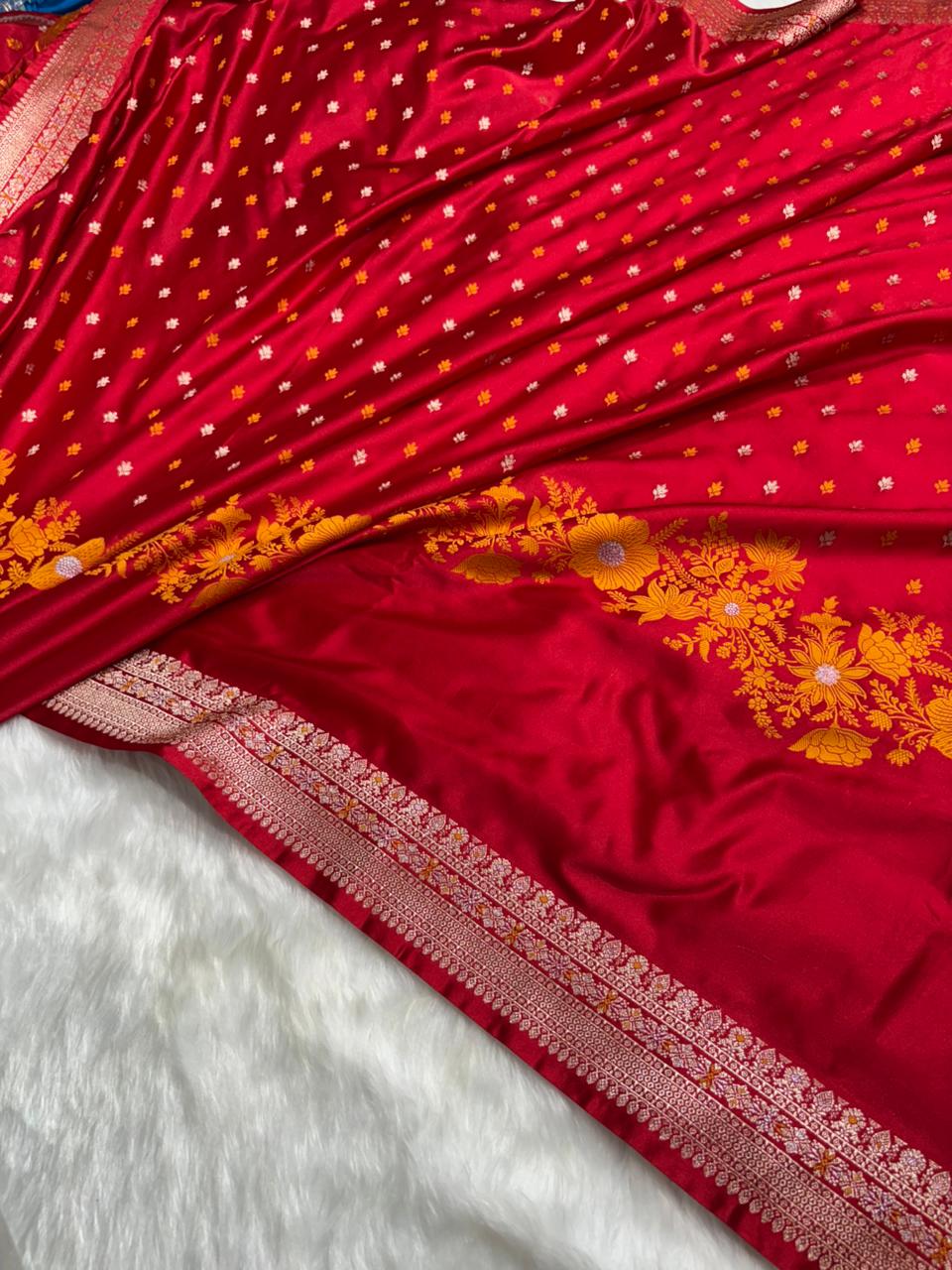 Crimson Red Shades Banarasi Minakari Boota Skirt Pattern Floral Mashru Silk Saree