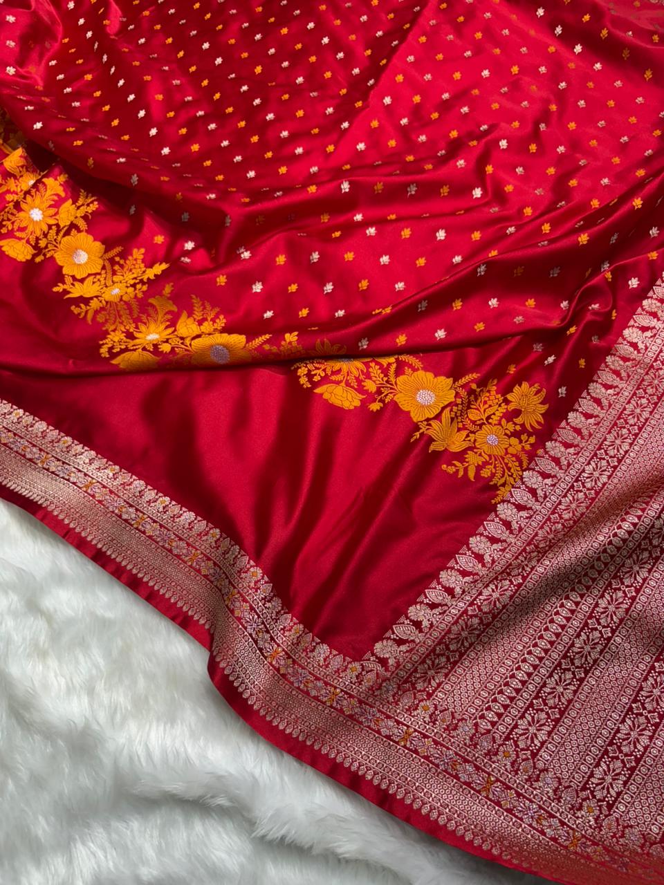 Crimson Red Shades Banarasi Minakari Boota Skirt Pattern Floral Mashru Silk Saree