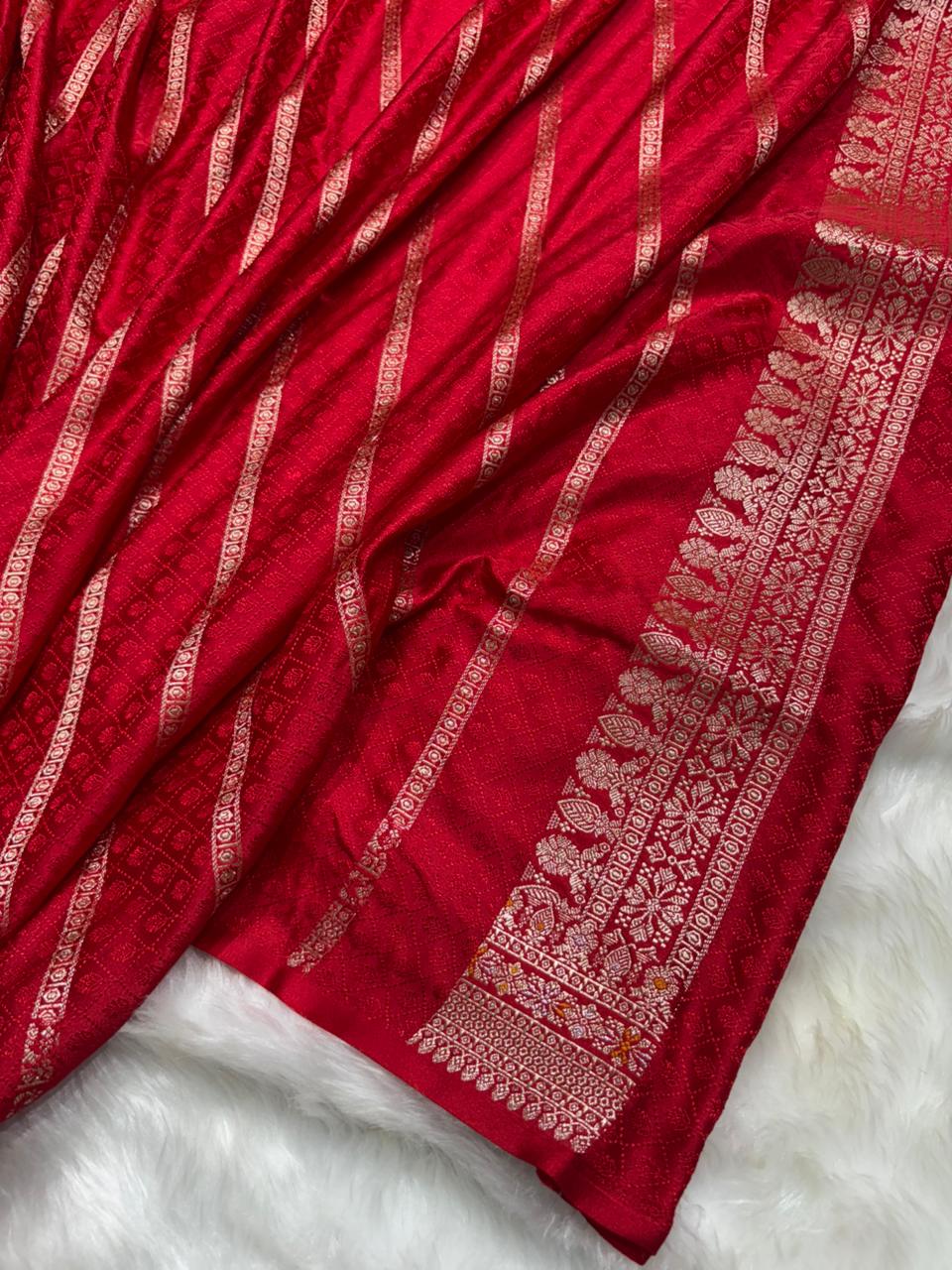 Crimson Red Shades Banarasi Minakari Boota Skirt Pattern Floral Mashru Silk Saree