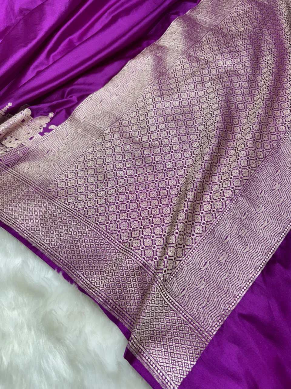 Banarasi Ghat Pattern Mashru Silk Saree In Purple Shades