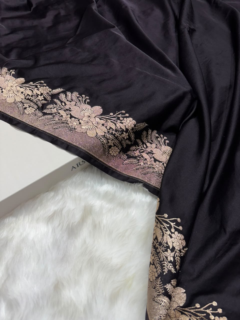 Black Shades Banarasi Plain with Floral Border Mashru Silk Saree