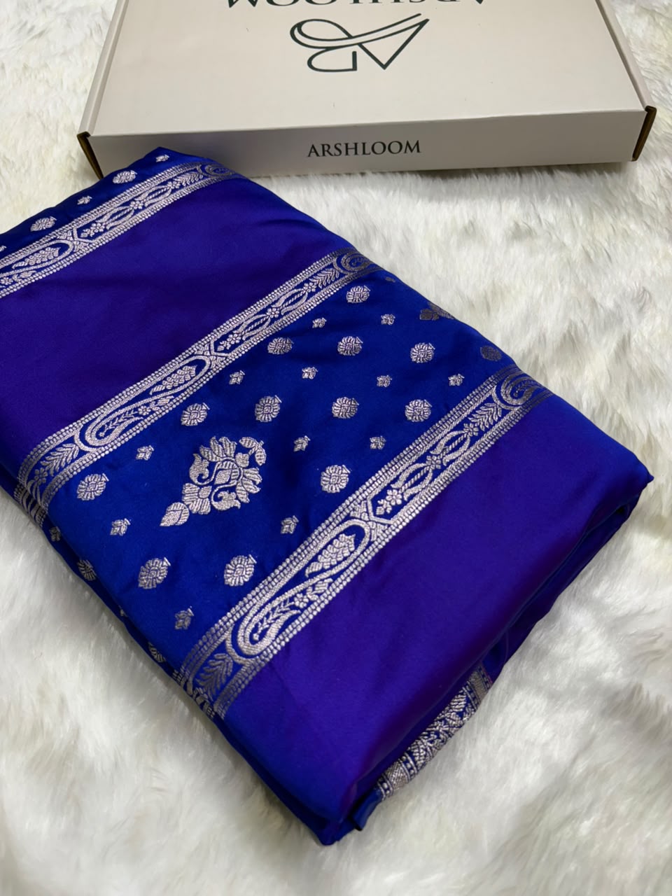 Contrast Royal & Navy Blue Horizontal Stripes with Motifs Banarasi Mashru Silk Saree