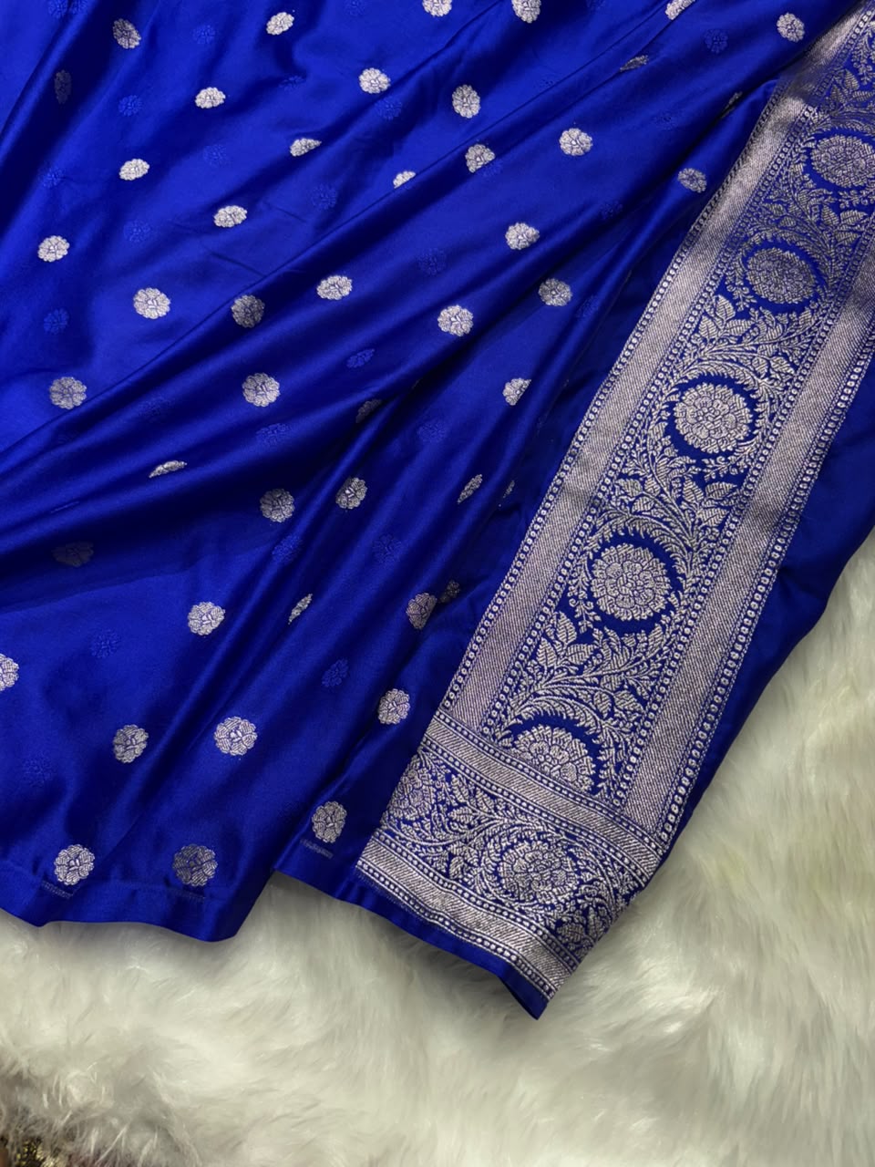 Contrast Royal & Navy Blue Horizontal Stripes with Motifs Banarasi Mashru Silk Saree