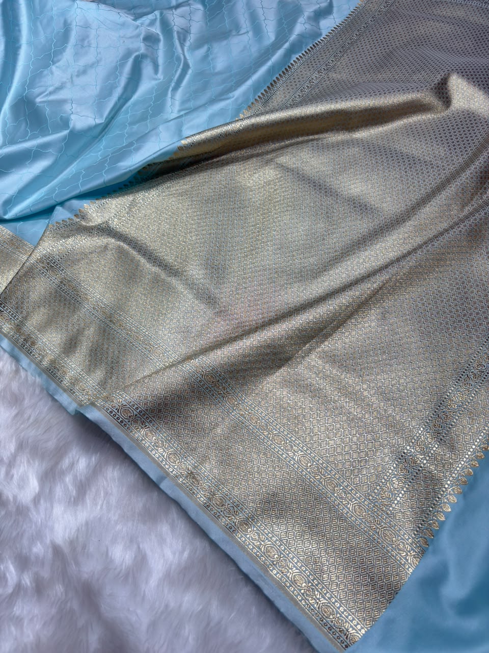 Sky Blue Shades Tanchoi Jaal Mashru Silk Saree