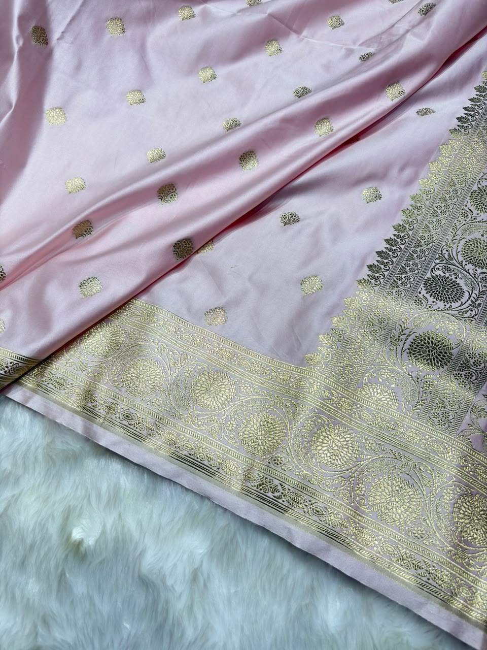 Baby Pink Shades Banarasi Boota Pattern Mashru Silk Saree