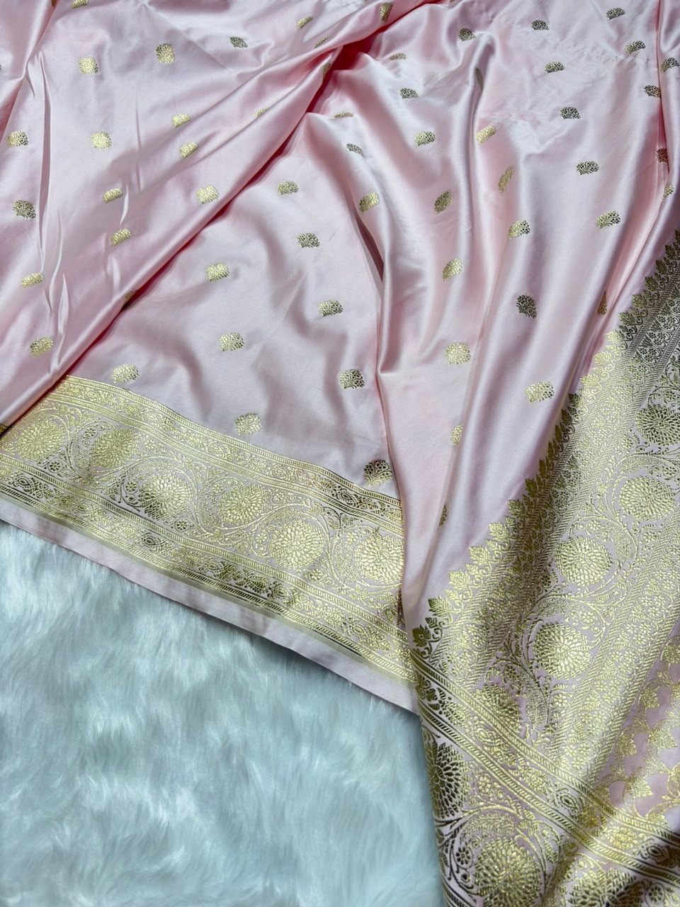 Baby Pink Shades Banarasi Boota Pattern Mashru Silk Saree