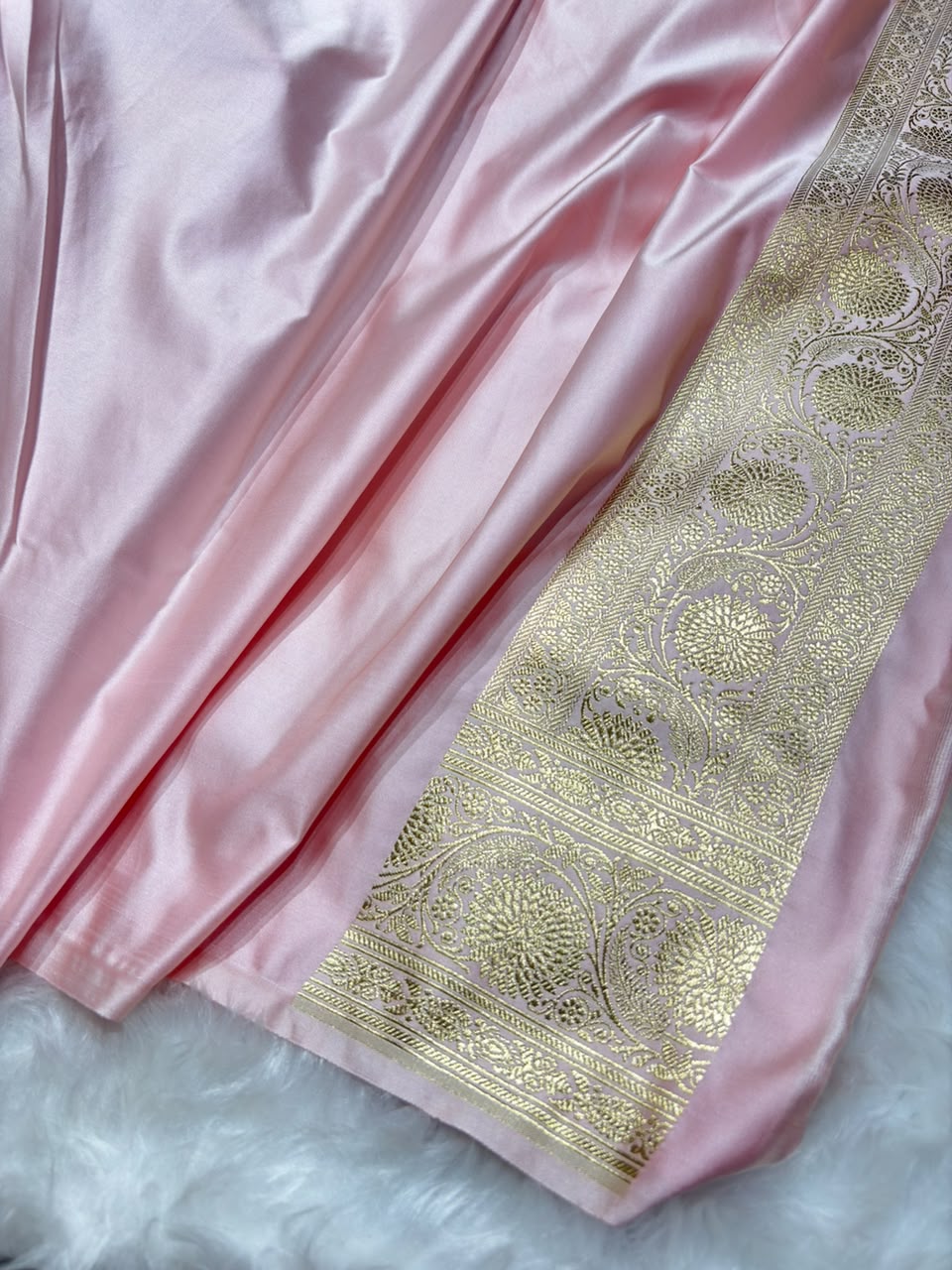 Baby Pink Shades Banarasi Boota Pattern Mashru Silk Saree