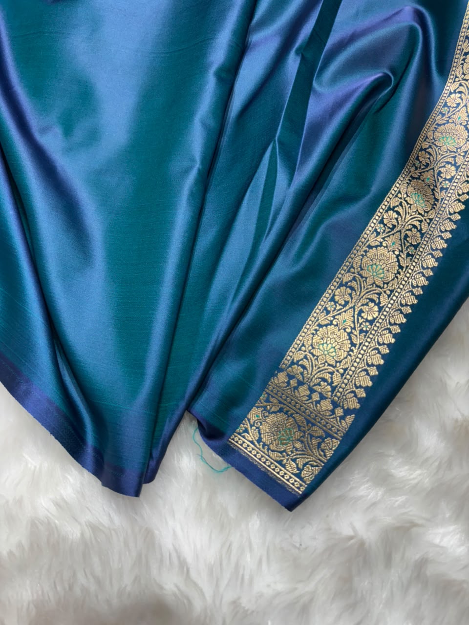 Peacock Shades Floral Booti Mashru Silk Saree