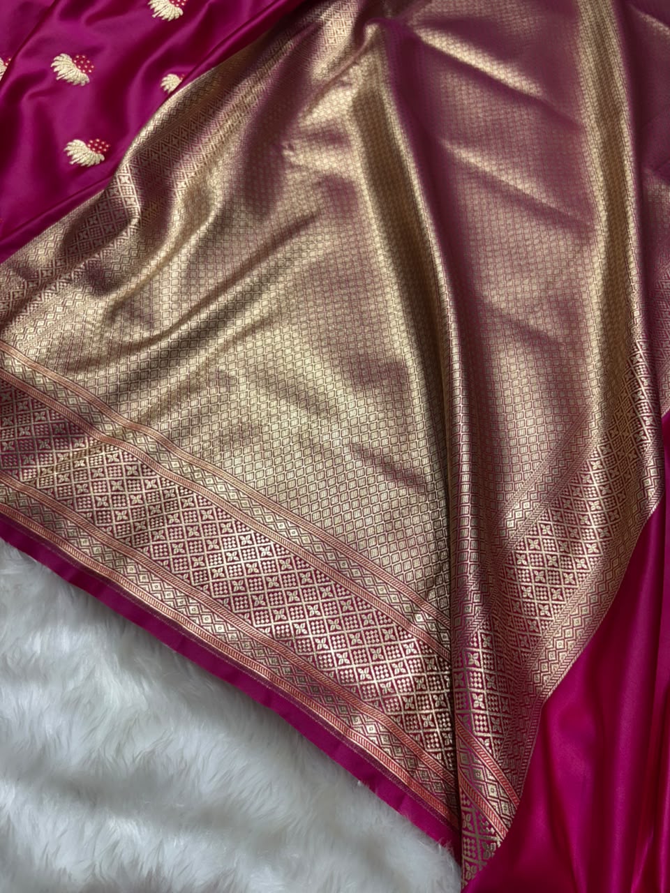 Banarasi Minakari Floral Pattern Mashru Silk Saree in Fuchsia Rani Shades