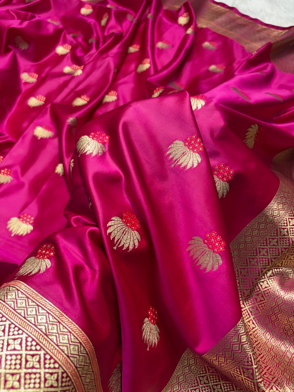 Banarasi Minakari Floral Pattern Mashru Silk Saree in Fuchsia Rani Shades