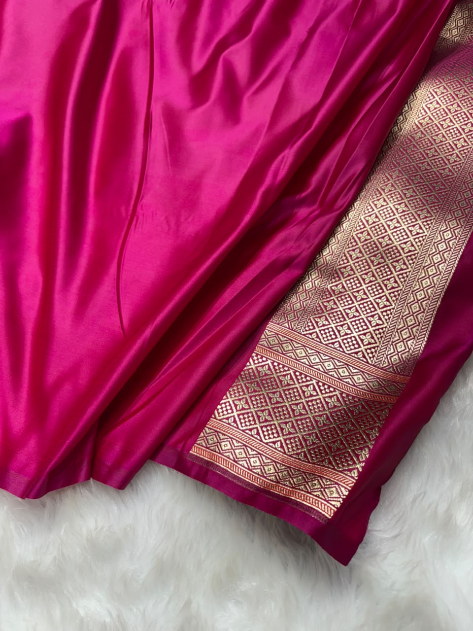 Banarasi Minakari Floral Pattern Mashru Silk Saree in Fuchsia Rani Shades