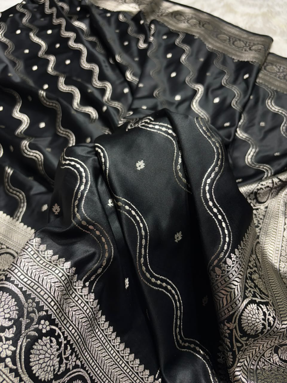 Black Shades Banarasi Leheriya with Booti Mashru Silk Saree