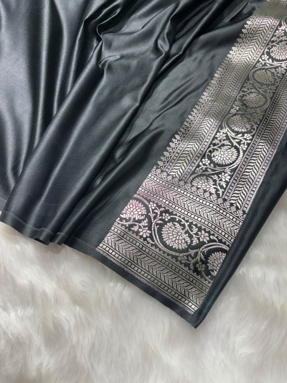 Black Shades Banarasi Leheriya with Booti Mashru Silk Saree