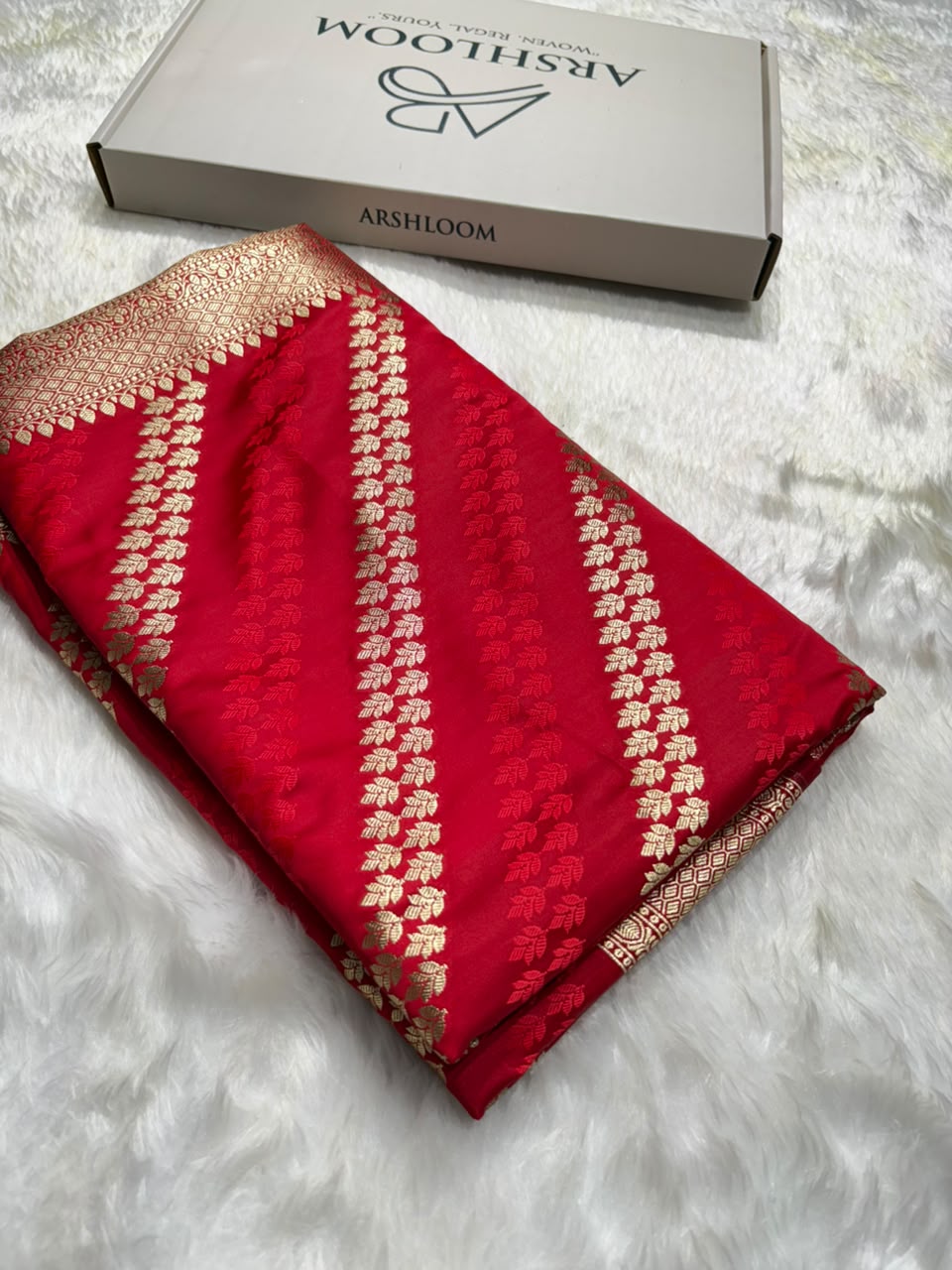 Red Shades Floral Cross Banarasi Mashru Silk Saree