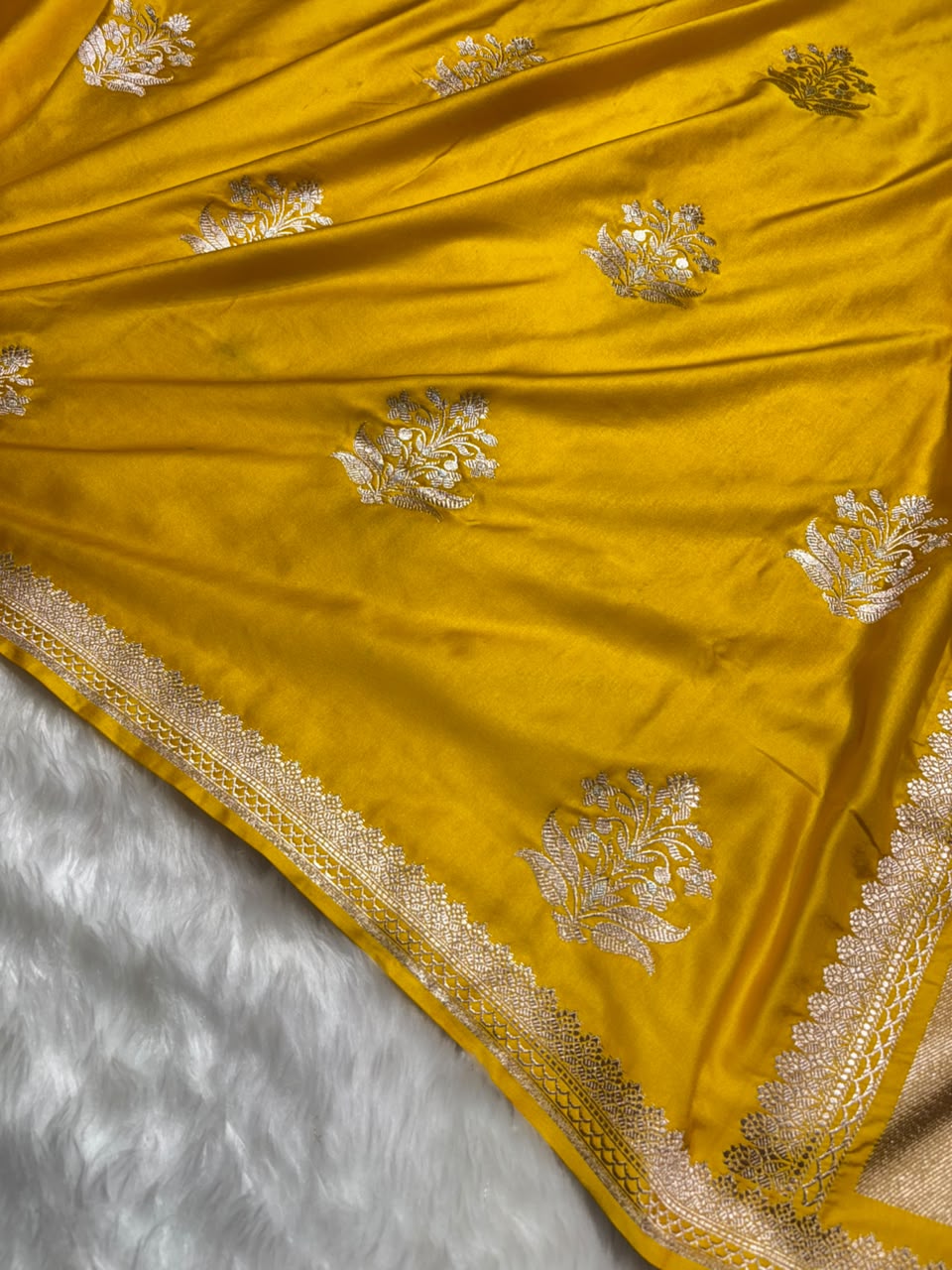 Mustard Yellow Shades Banarasi Floral Boota Pattern Mashru Silk Saree