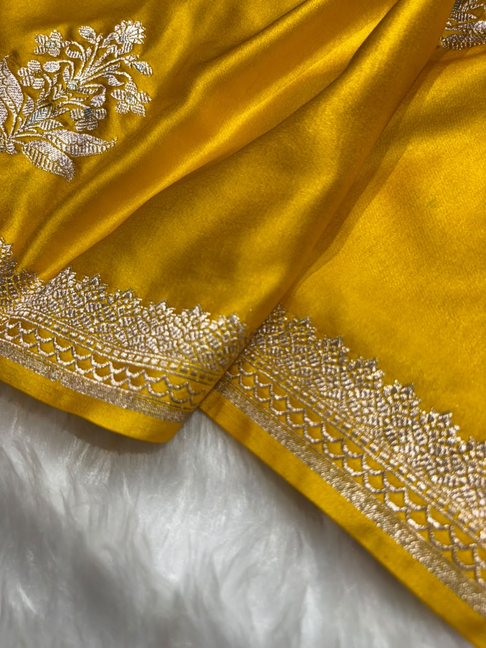 Mustard Yellow Shades Banarasi Floral Boota Pattern Mashru Silk Saree